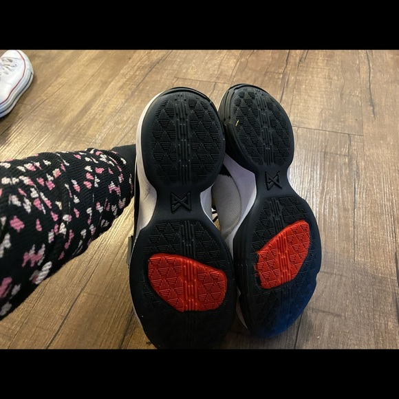 Nike ID Paul George Basketball Shoes, Size 13 - Picture 3 of 5